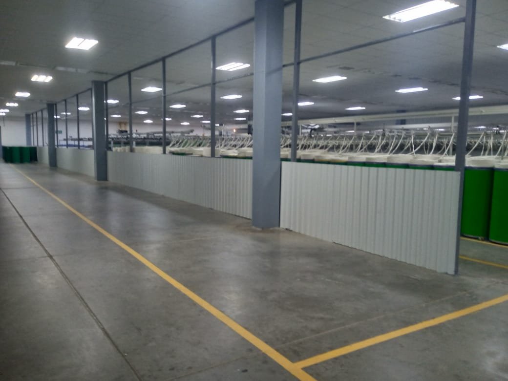 Construcción de divisiones de estructura Metálica en planta de Producción Zona Franca Sierra Textiles