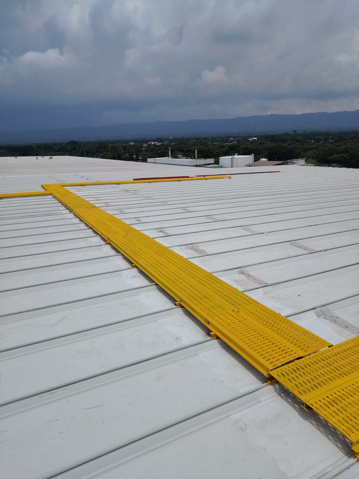 Restauración de techo de Nave Industrial de Zona Franca Nicaragua Spinning Mills Ciudad Sandino